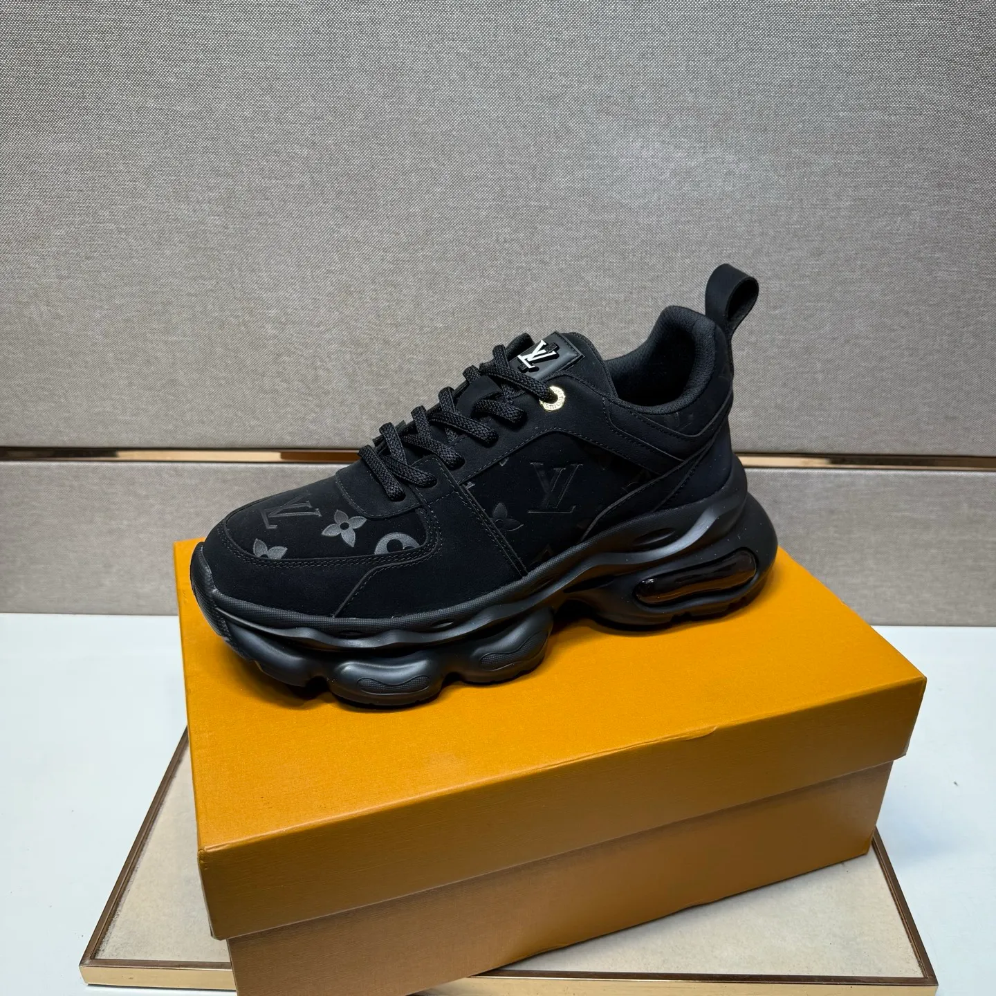 ⬛️Men's shoes 💰p462【LV～】Men's casual shoes 2025z cabinet sales simultaneously 🔶Size: 38-44 #️⃣ 🔷5 colors🔜The upper is made of multi-material splicing➕Mesh lining, comfortable and breathable, sole: original comfortable and wear-resistant outsole, ⚠️real thing📱photographed🎬real thing is better📢📢📢